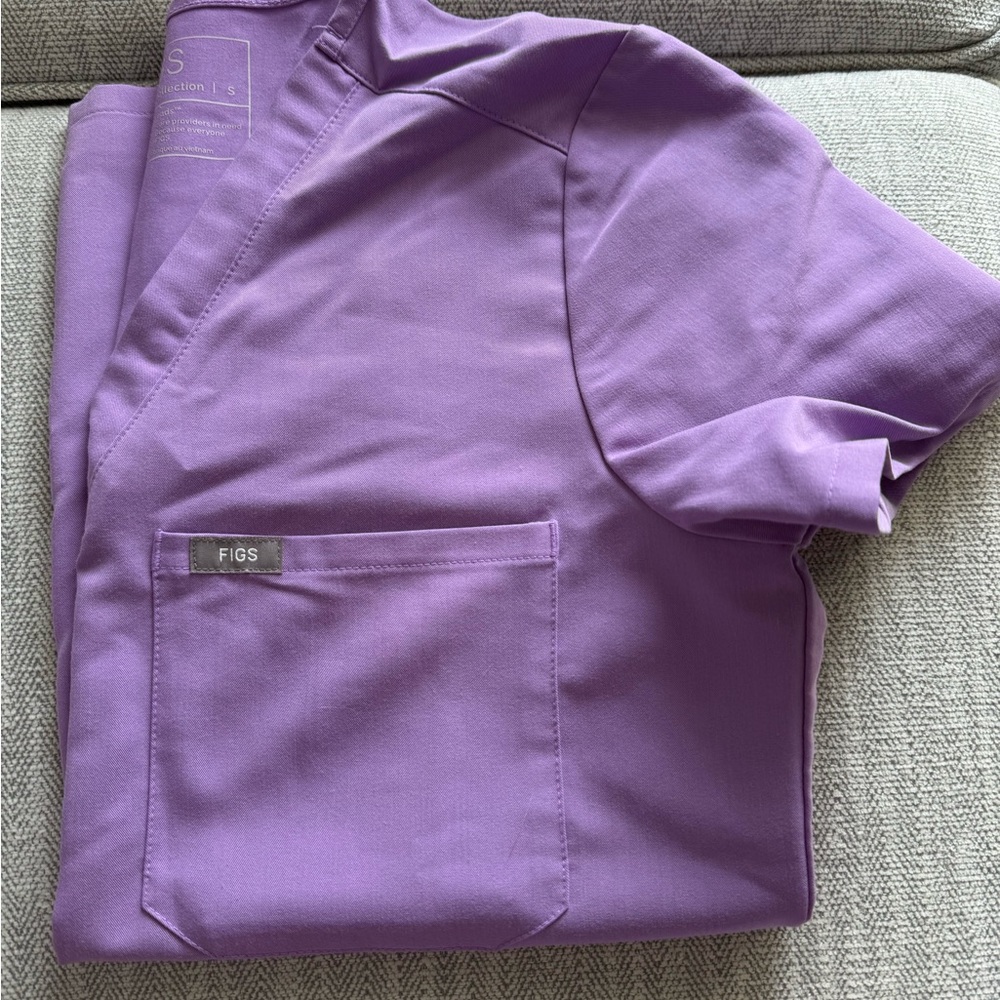 Figs Lavender Scrub Top